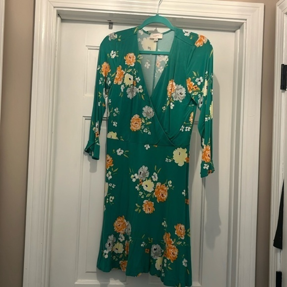 Loft green floral faux wrap dress size 2